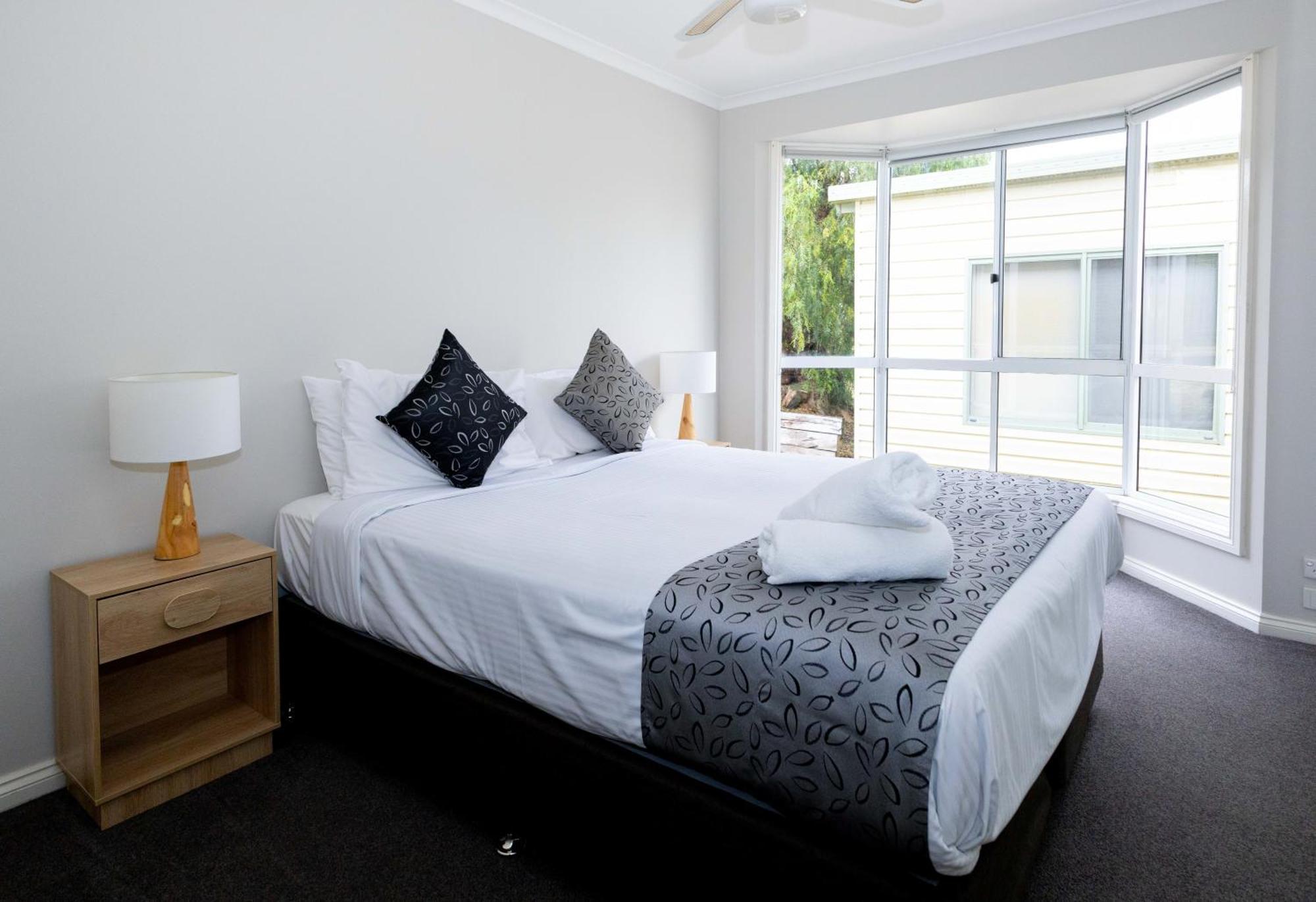 Airport Tourist Village Melbourne Bilik gambar